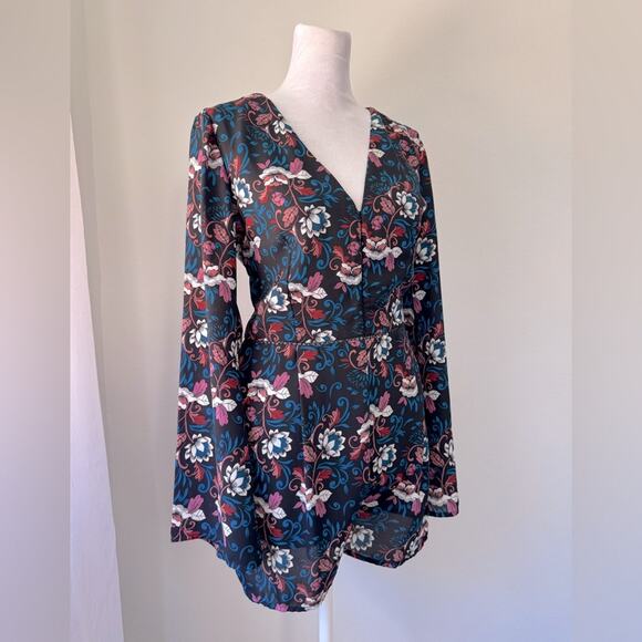 Vintage Y2K Timing Black Floral Print V-Neck Long Sleeve Romper - Picture 5 of 9